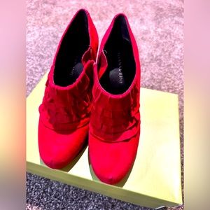 Red Gianni Bini suede heels side 7